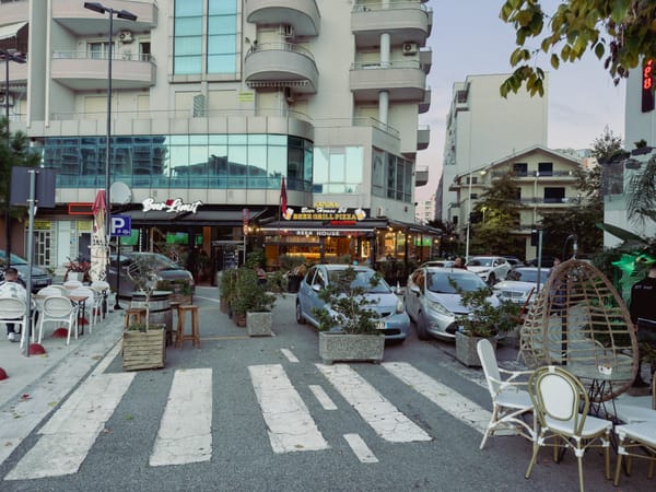 Where to Work and Meet People in Vlorë